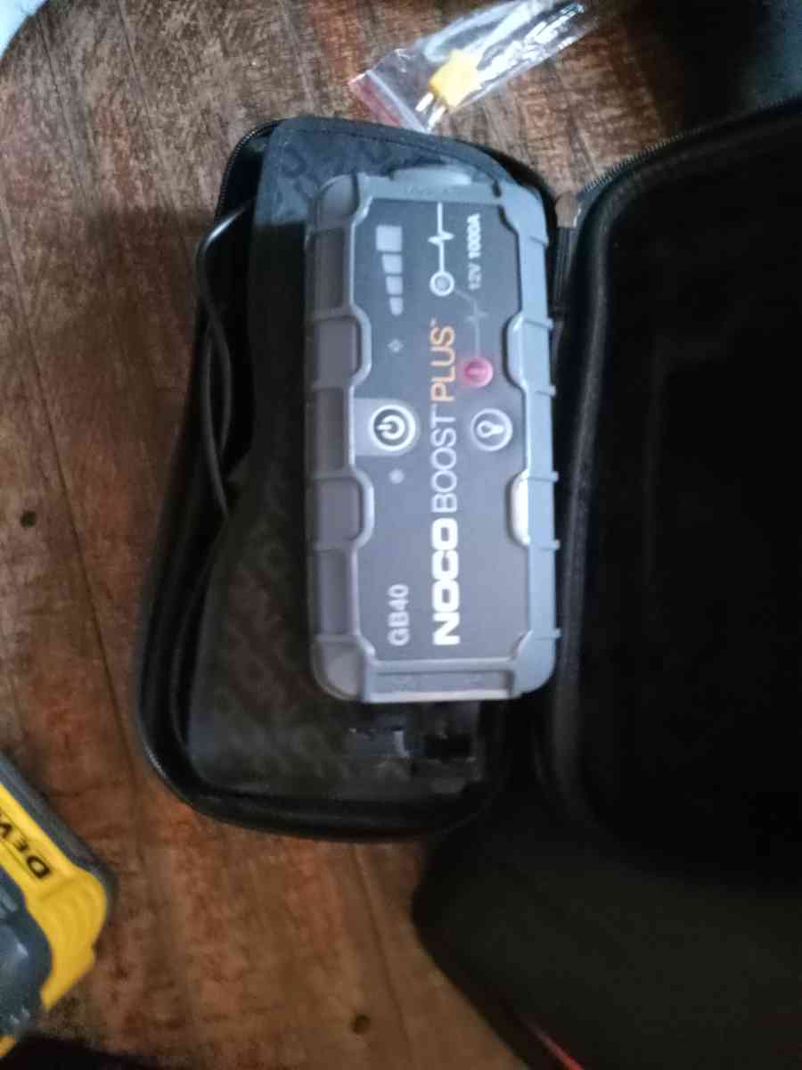 many different tools - Alicia, Arkansas - FleaMarketBay