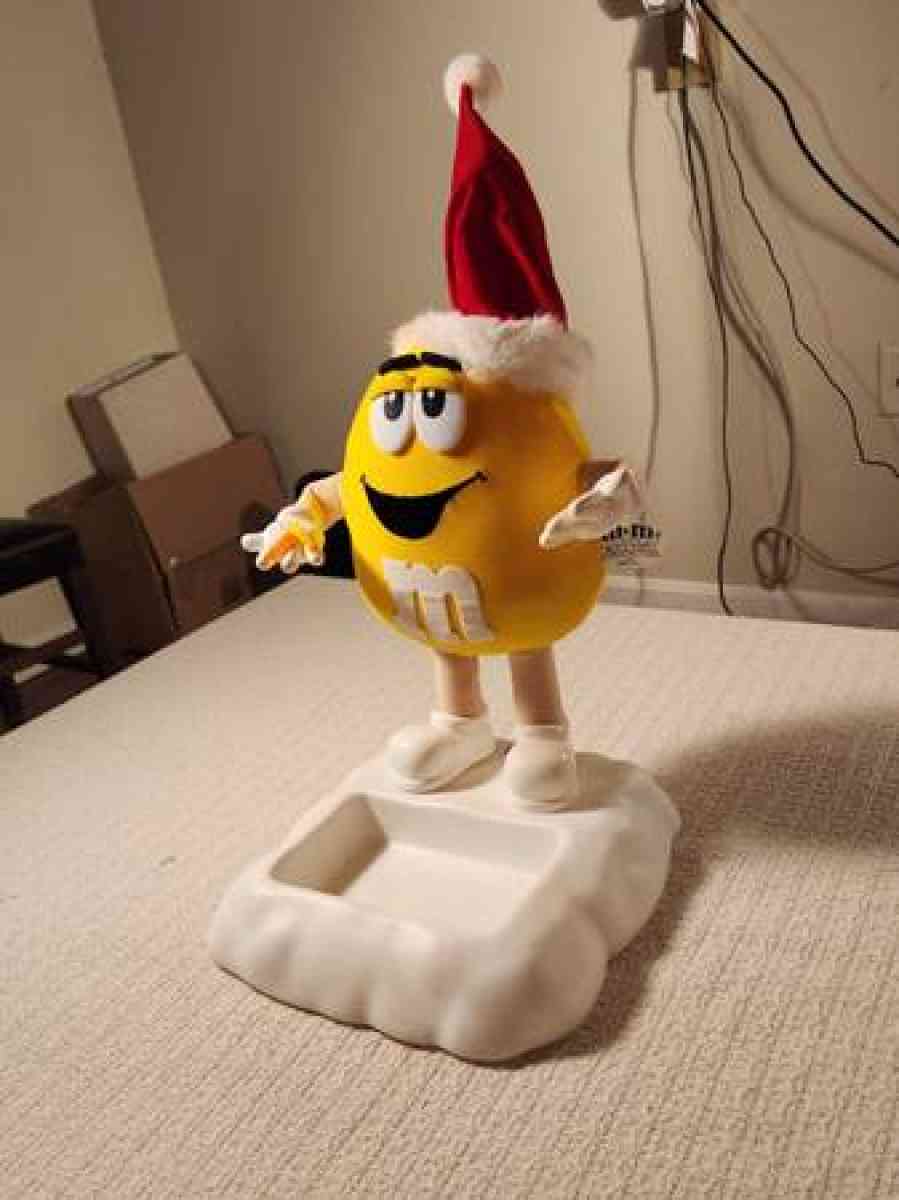 MMs Christmas toy 1999 - Clinton, Massachusetts