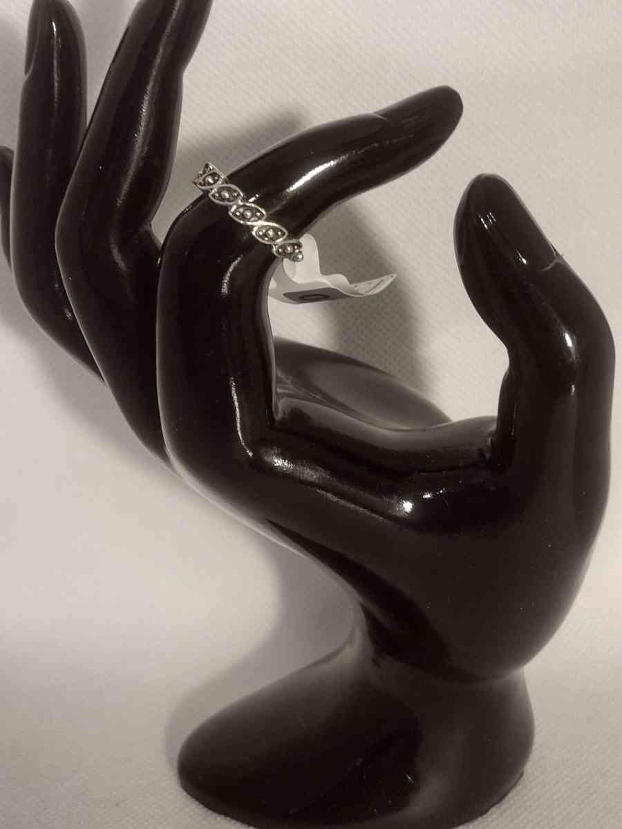 Silver Leaflet Ring - Roanoke, Virginia - FleaMarketBay