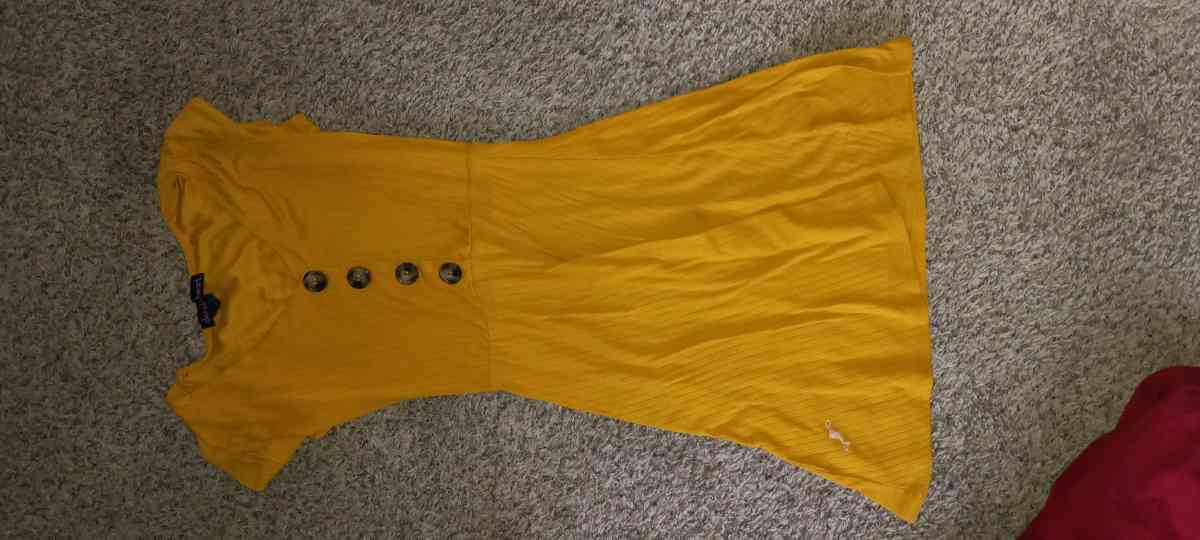 clothes lot - Cincinnati, Ohio - FleaMarketBay