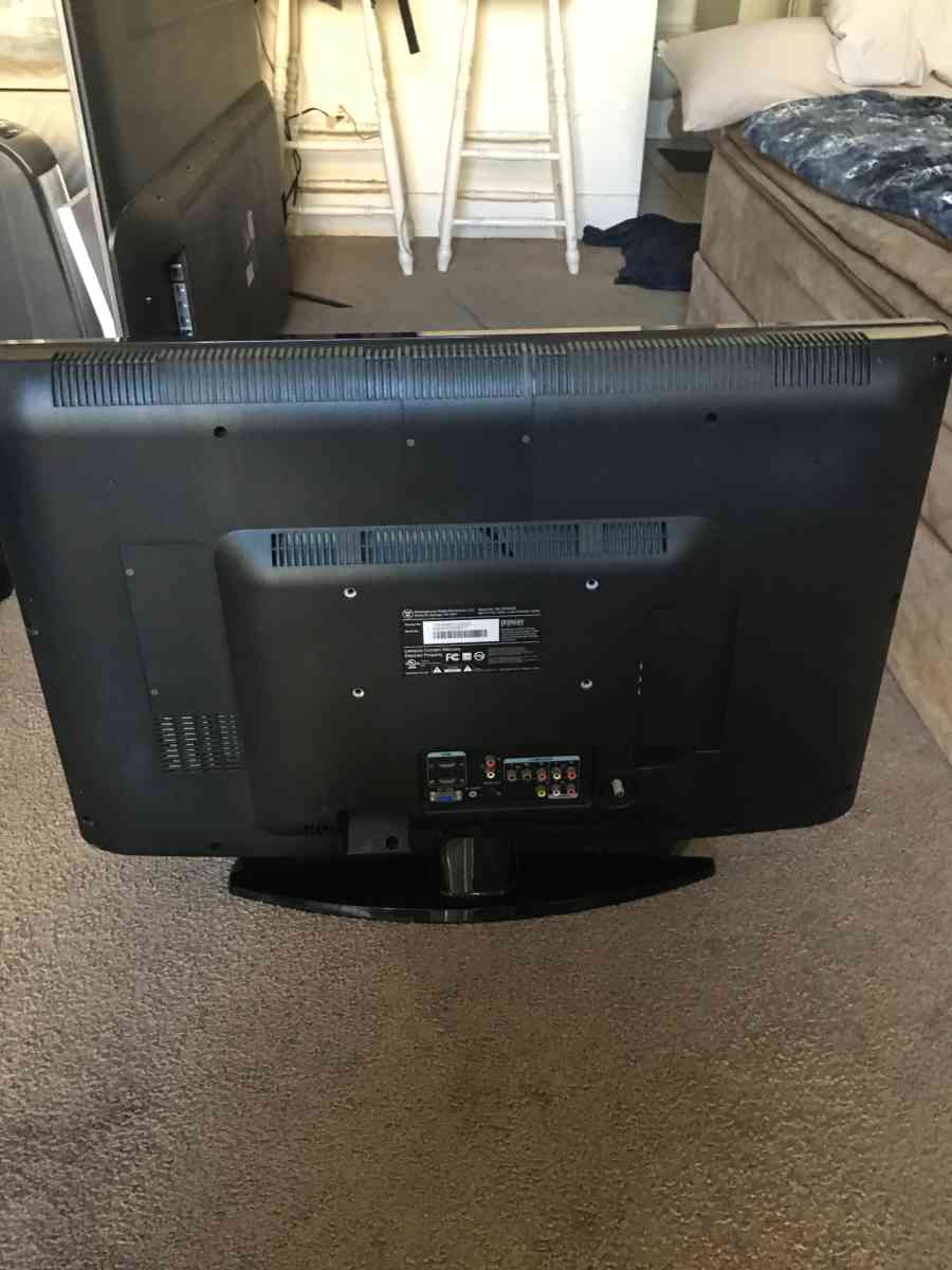 32 inch Westinghouse flat screen TV - Newport Beach, California - FleaMarketBay