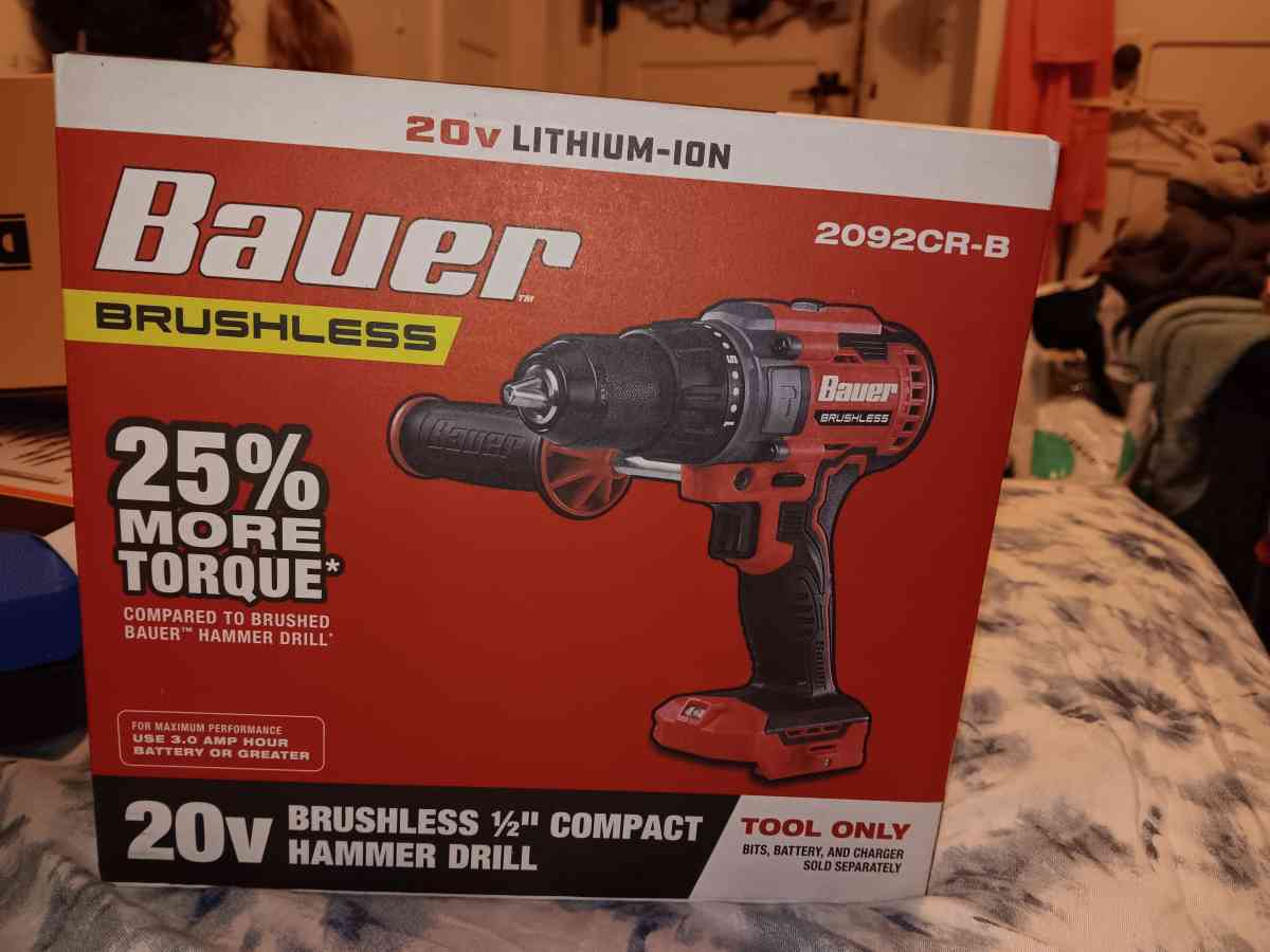 Drill batteries and charger - Opelika, Alabama - FleaMarketBay