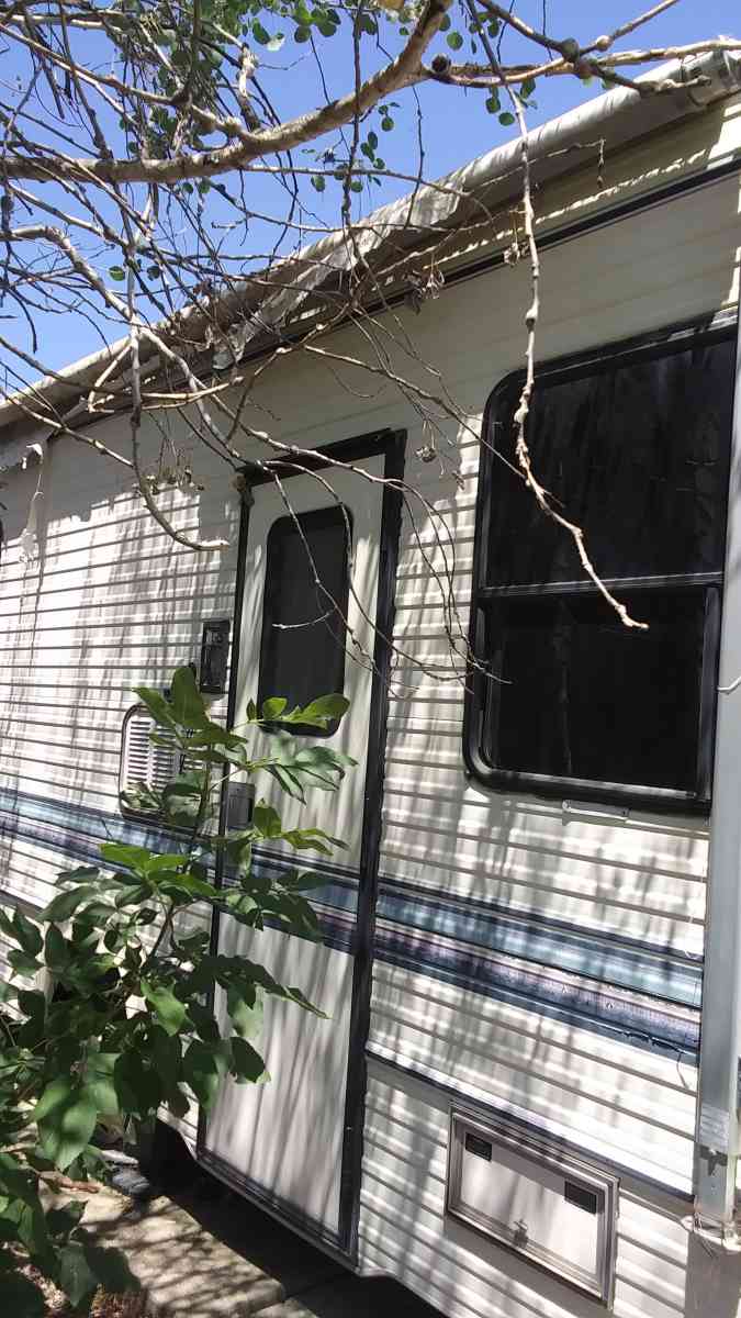 old non running RV camper - Henderson, Colorado - FleaMarketBay