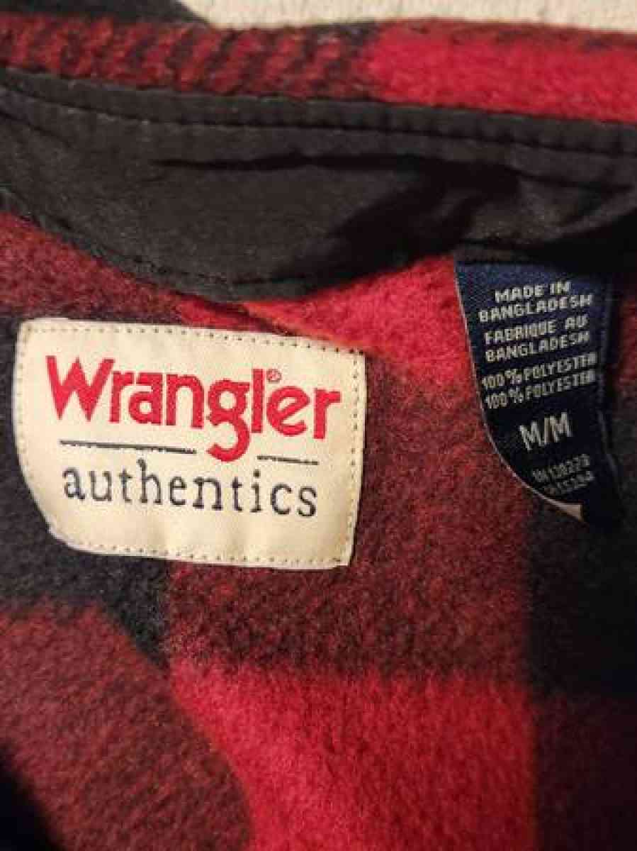 wrangler plaid jacket - Clinton, Massachusetts - FleaMarketBay