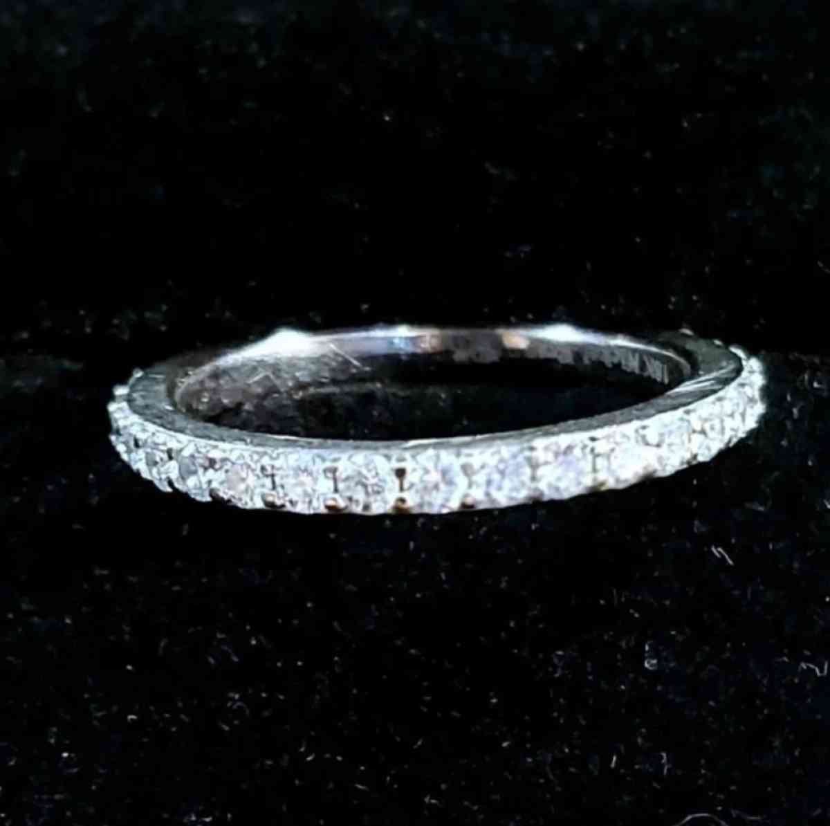 N0EMIE 18K White Gold Diamond Band Ring
