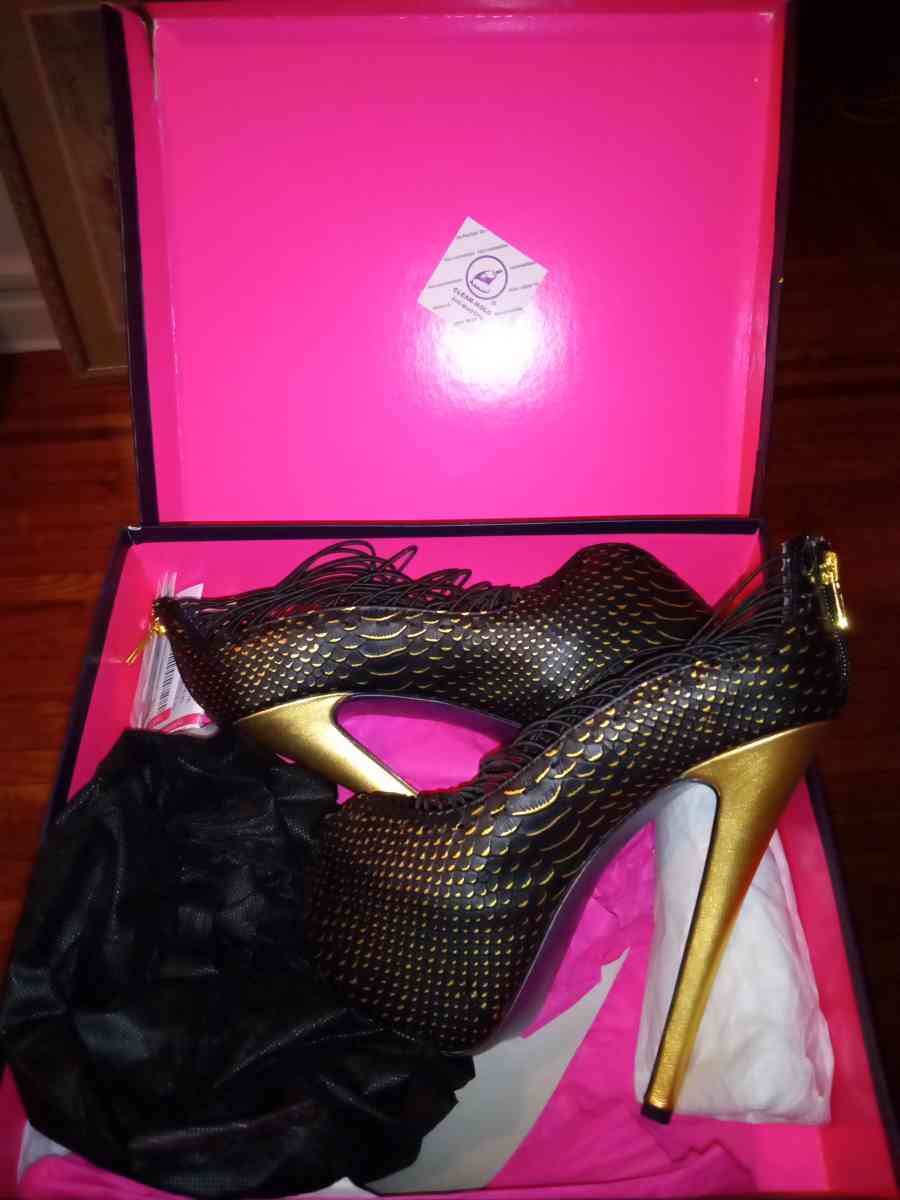LONDON TRASH BRAND NEW IN BOX WOMEN SHOES AT GREAT PRICES - Staten Island, New York