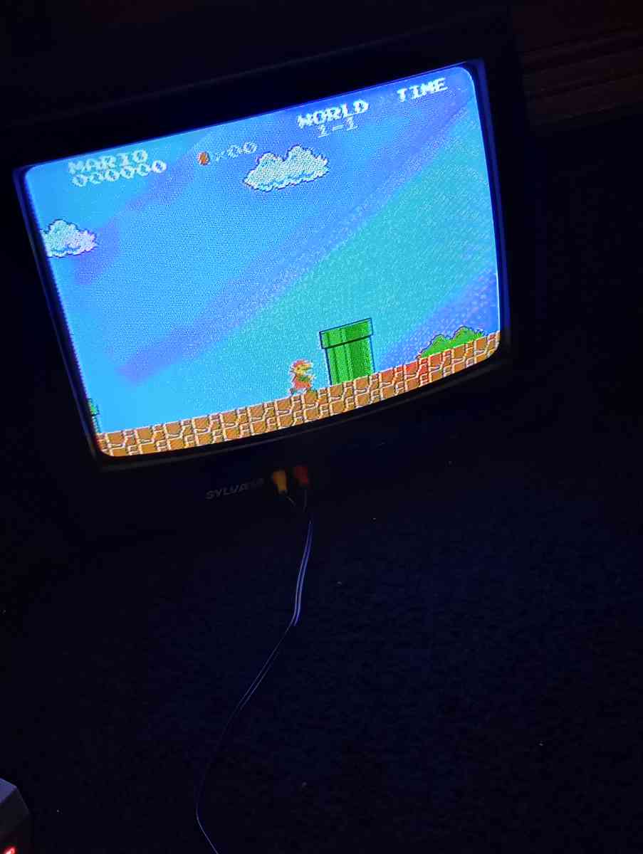 Vintage Sylvania TVK131 Television 13 TV Retro Tube - Hattiesburg, Mississippi - FleaMarketBay