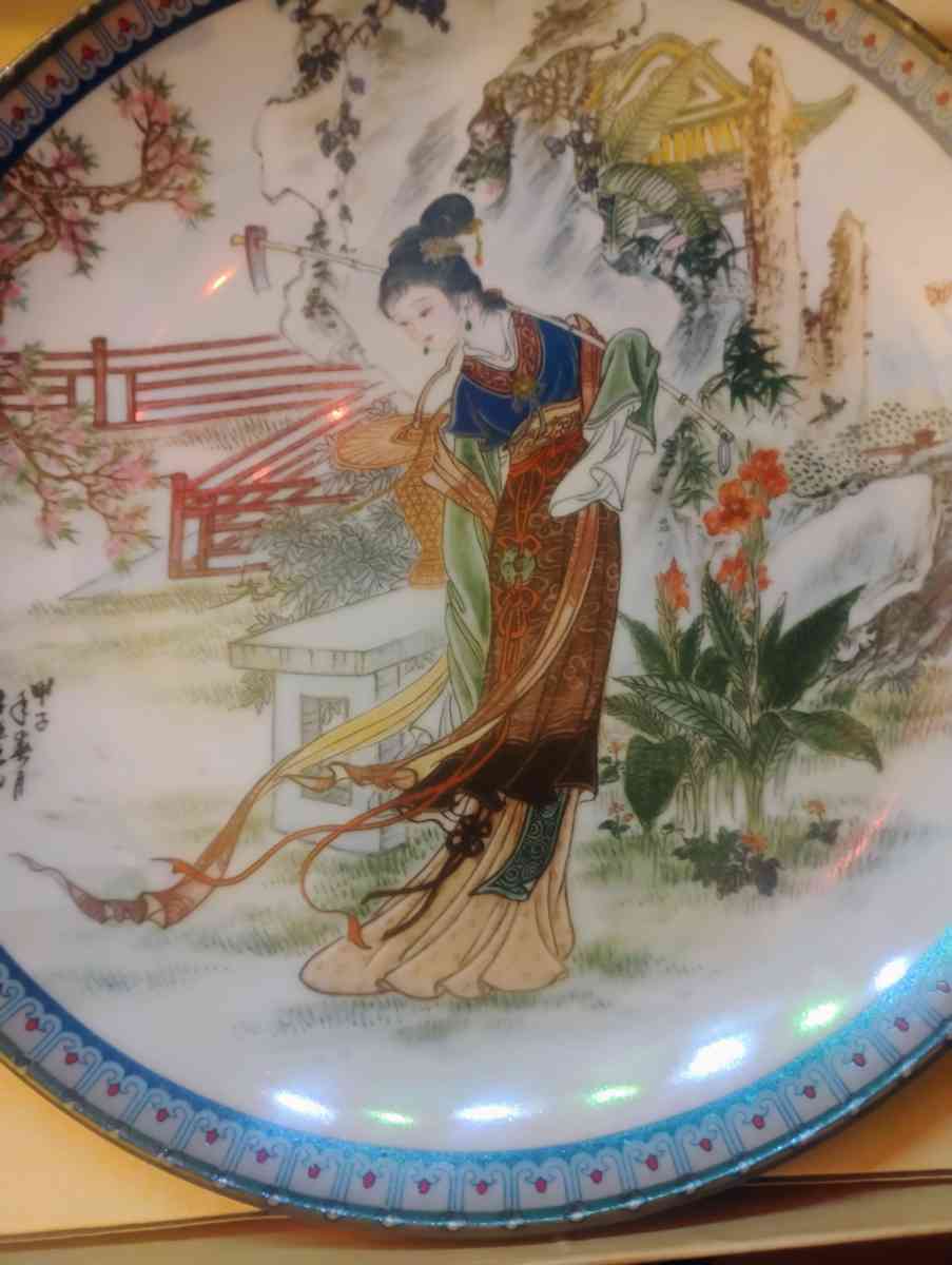 Hand painted China decorative plates - Washington Court House, Ohio