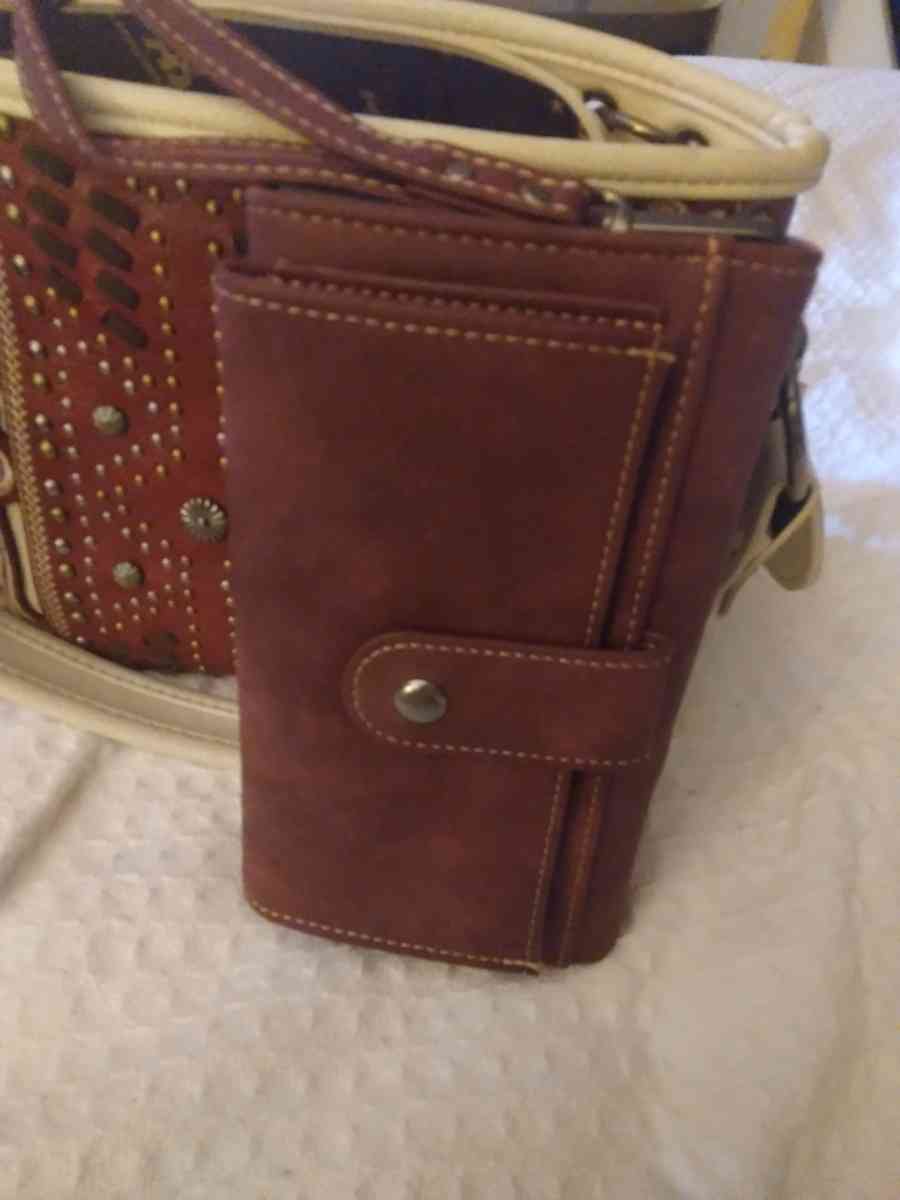 purses - Asheville, North Carolina - FleaMarketBay