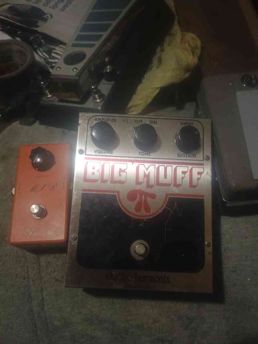 MCR please 90 guitar foot button color orange - Dayton, Ohio