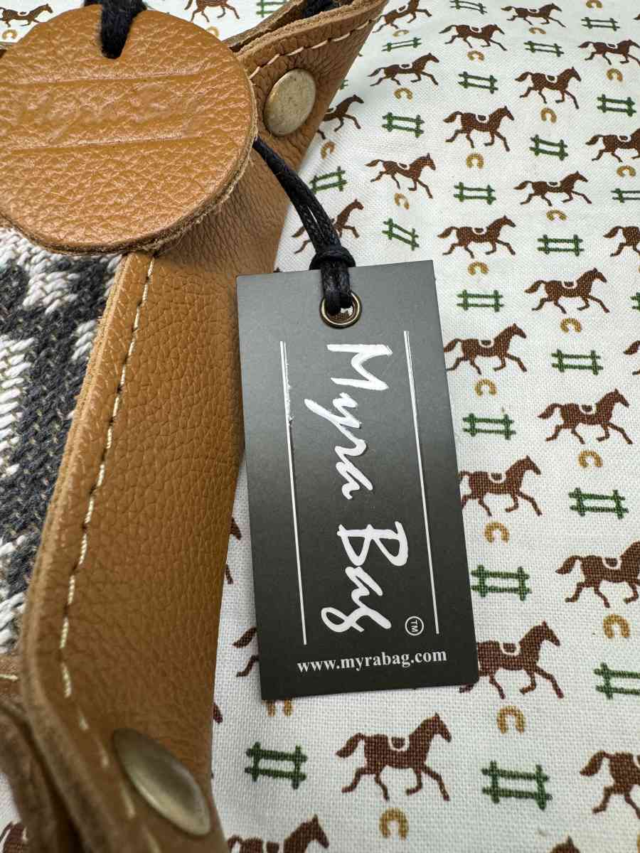 3001PAIH Leather Myra Bag Crown Azteca  Tray Coin Dice  Gift - Gallatin, Tennessee - FleaMarketBay