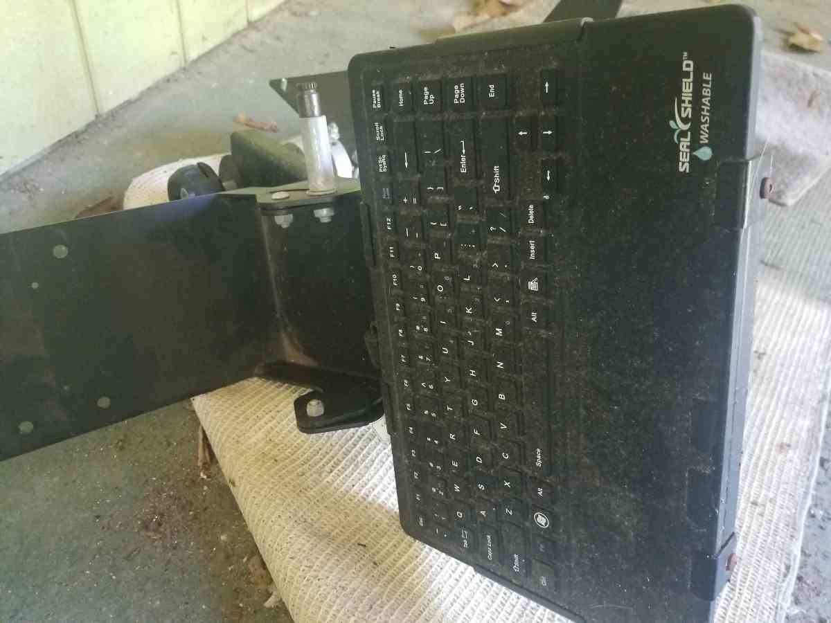 laptop stand for automobile - Pensacola, Florida - FleaMarketBay