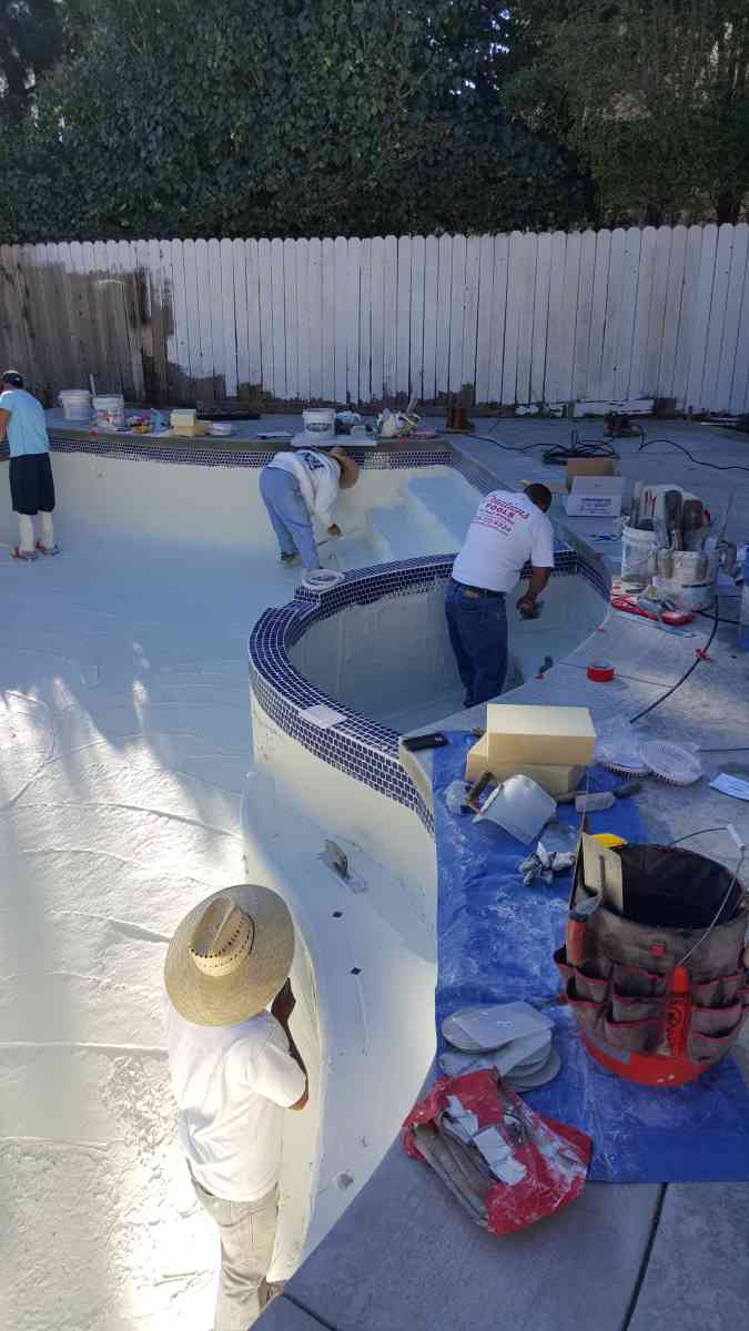 swimming pool - Bakersfield, California - FleaMarketBay