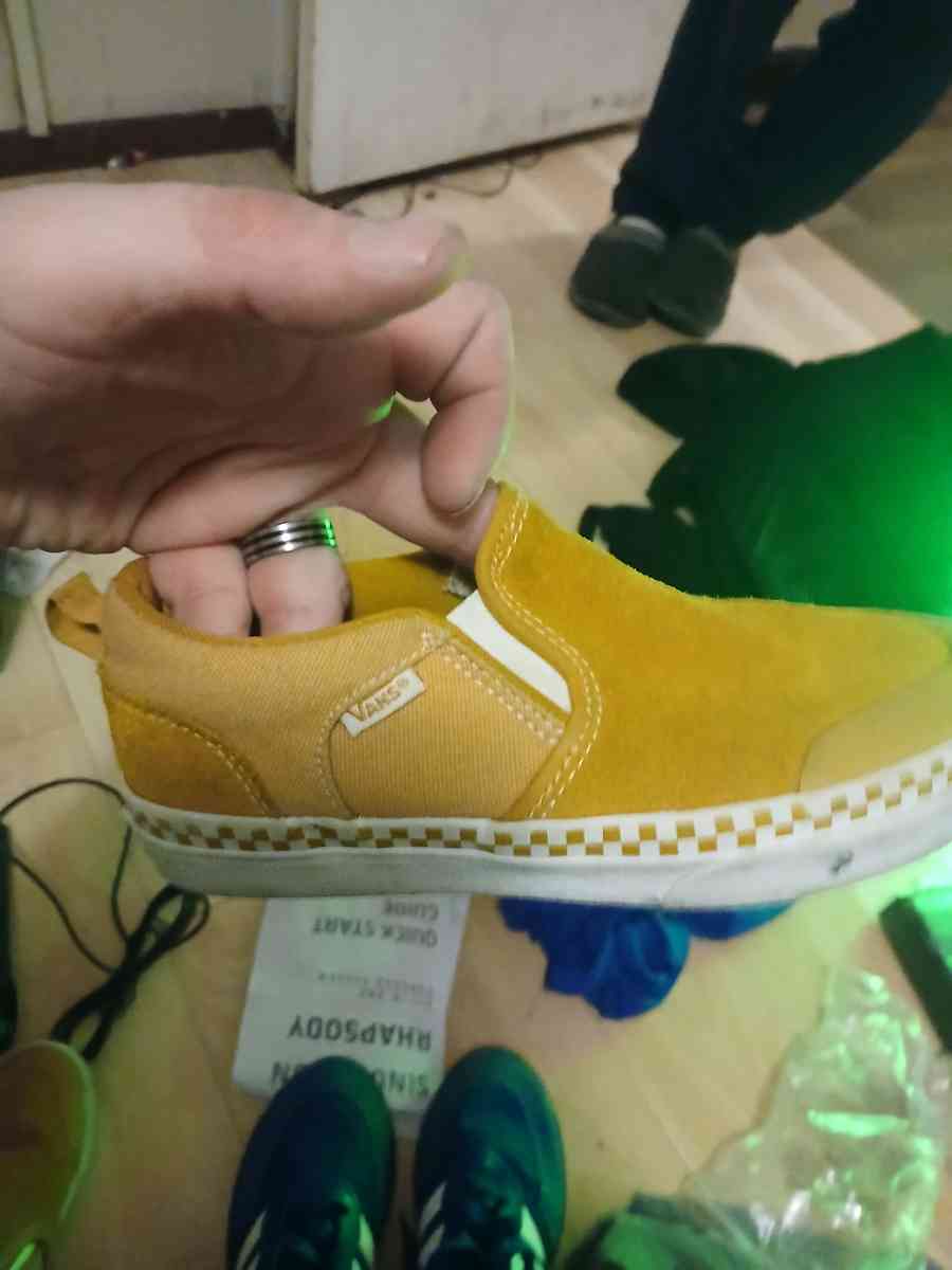 vans brown slip on for little boys size 4 - Jasper, Alabama - FleaMarketBay