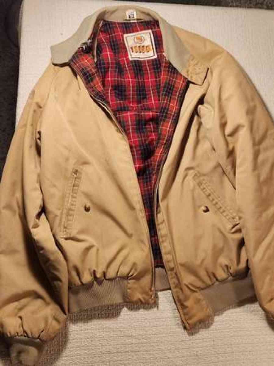 van heusen coat - Clinton, Massachusetts