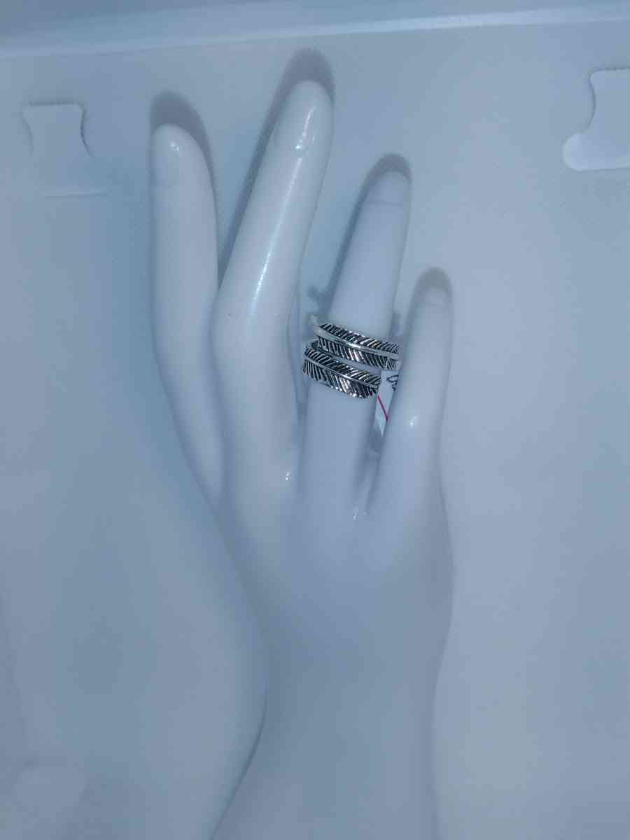 Large Feather Ring - Roanoke, Virginia - FleaMarketBay