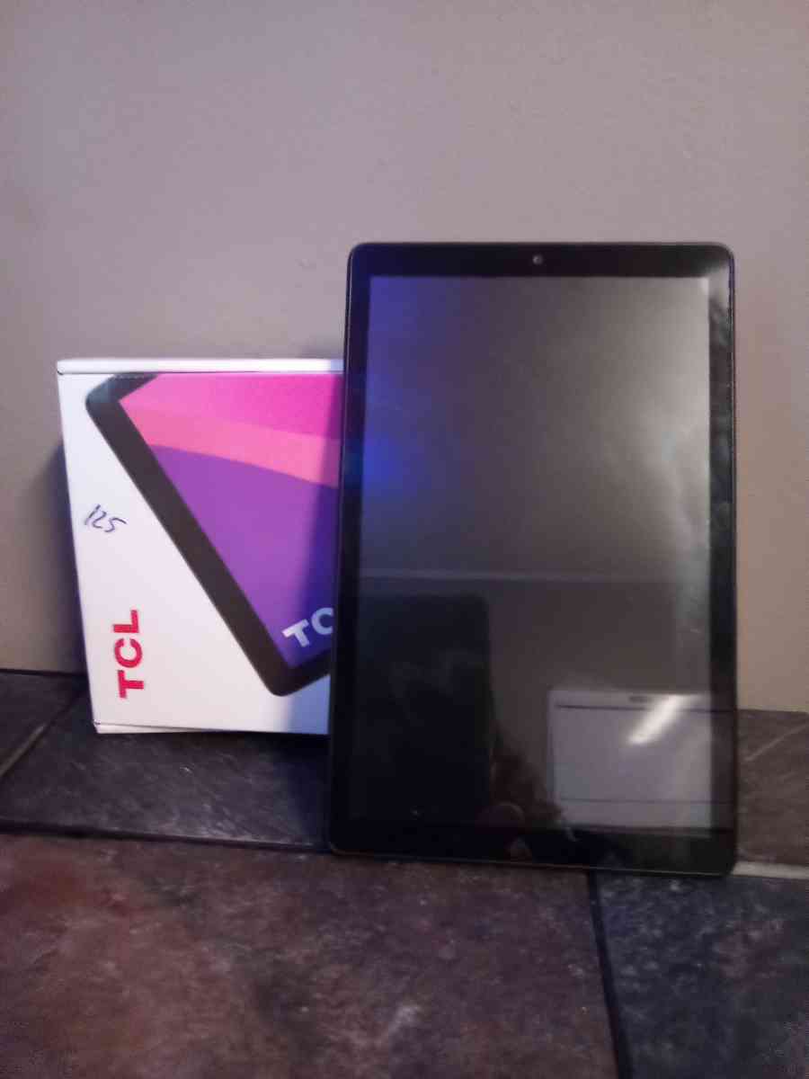 TLC BookTablet 32g New still in box - Spartanburg, South Carolina