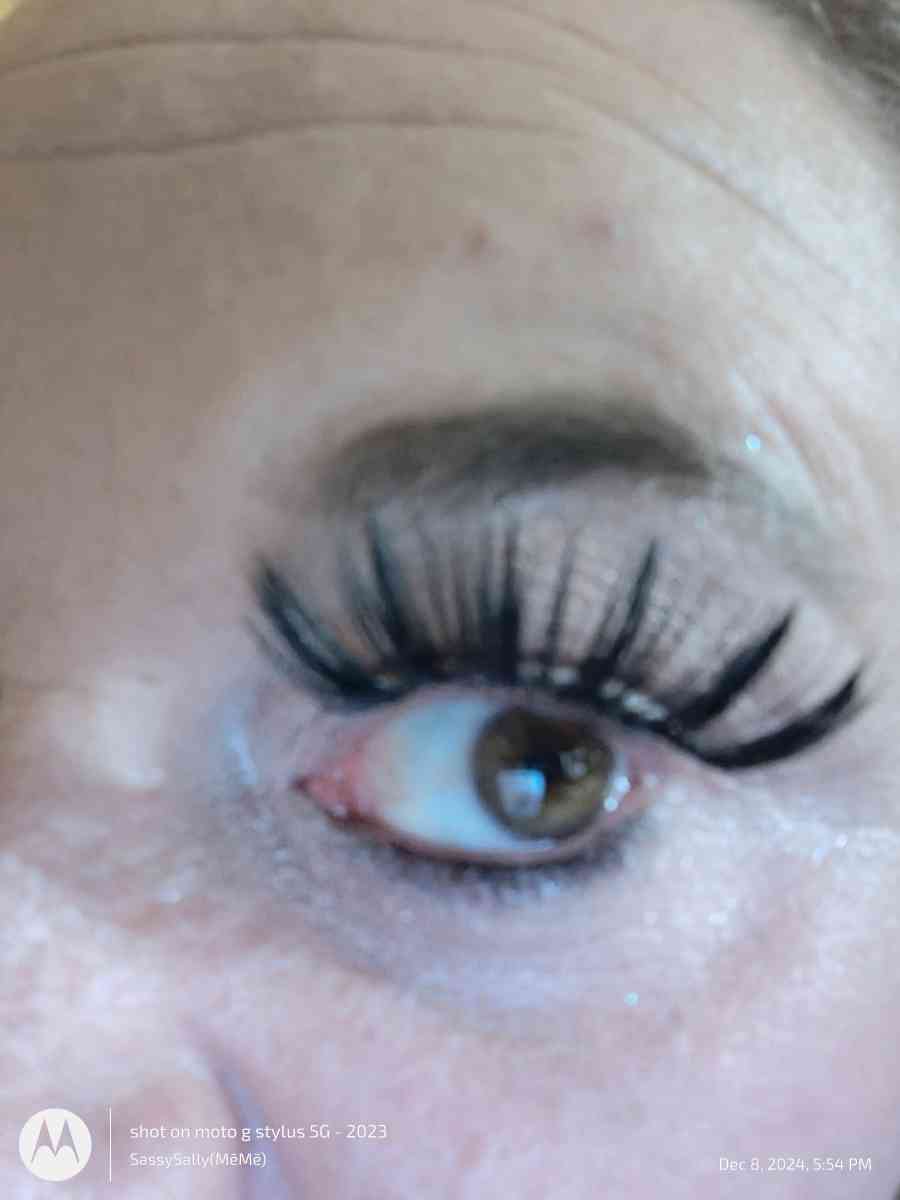 cut color style peddie Mannie brows lashes acrylics makeup - Lancaster, Ohio - FleaMarketBay