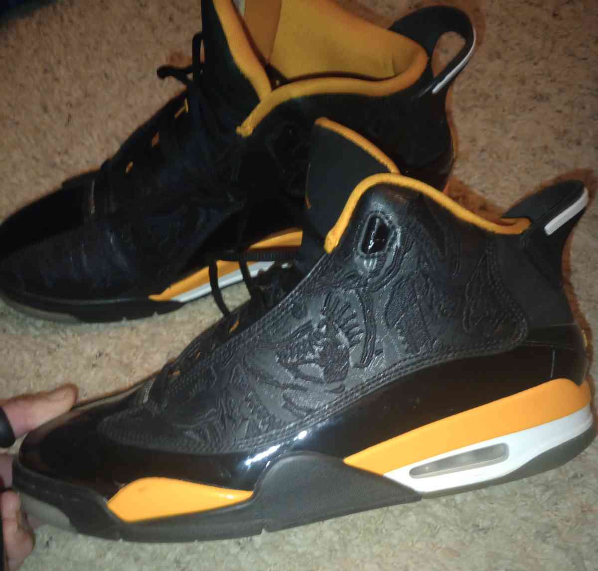 shoes Jordans - Saint Joseph, Missouri - FleaMarketBay