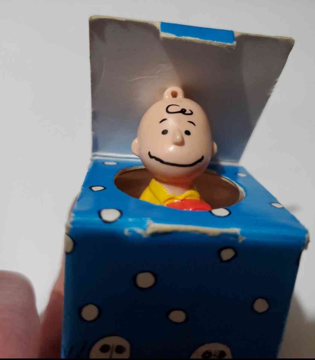 VINTAGE PEANUTS CHARLIE BROWN POP UP X MAS ORDIMENT - Kansas City, Missouri