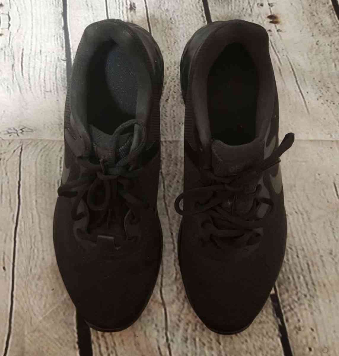 Size 85 Womens Nike Black Shoes - Kansas City, Missouri - FleaMarketBay