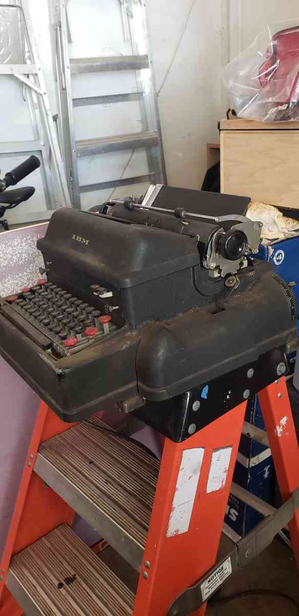 IBM vintage typewriter - Monterey, California