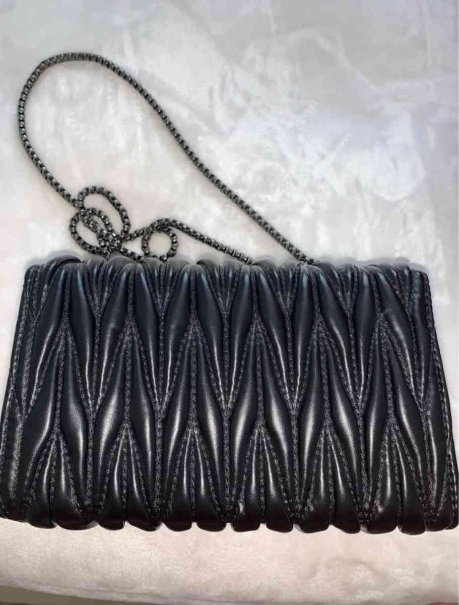 crossbody purse - Miami, Florida - FleaMarketBay