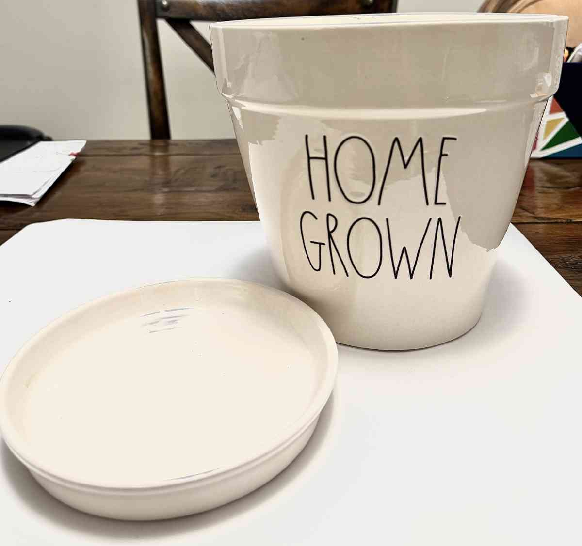 Rae Dunn Home Grown Glazed Ceramic 8 Inch Planter - Falls Church, Virginia - FleaMarketBay