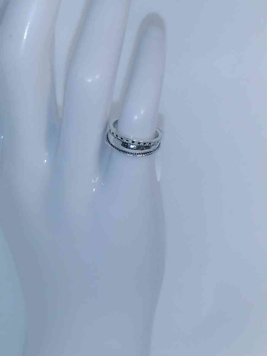 Beret Style Ring - Roanoke, Virginia - FleaMarketBay