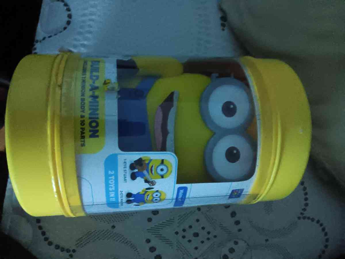 brand new build a minion plush set - Jermyn, Pennsylvania