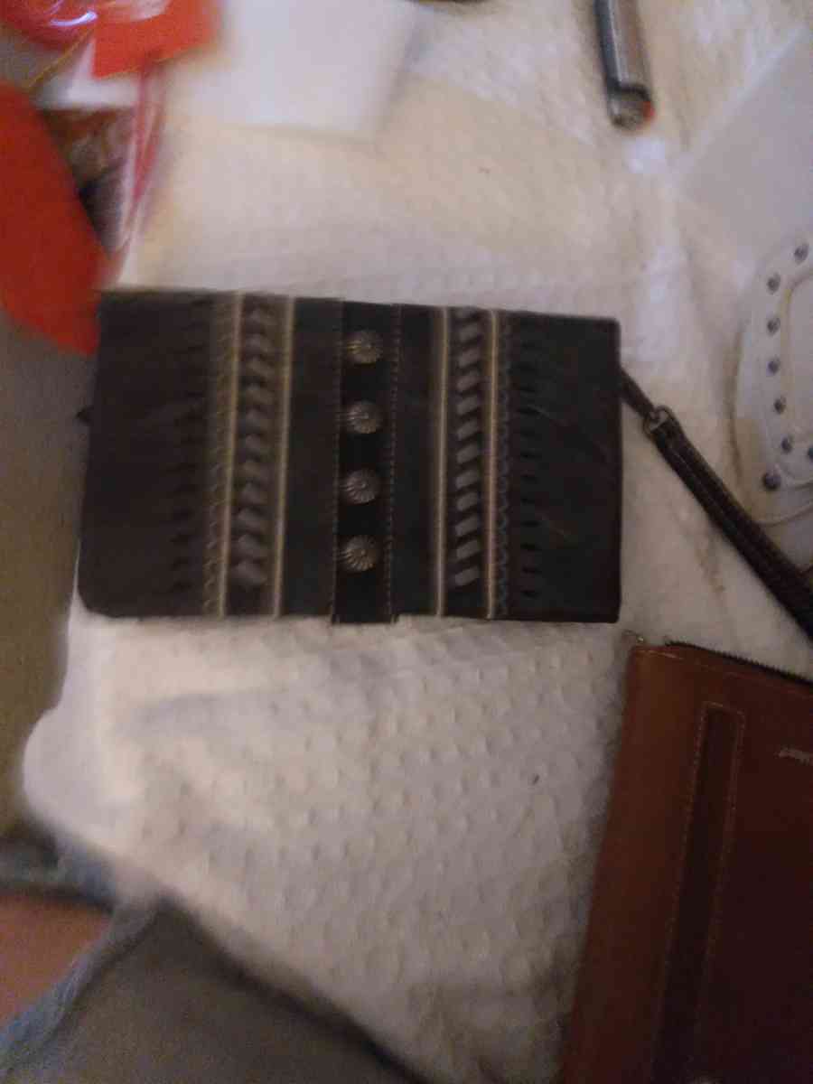 purses - Asheville, North Carolina - FleaMarketBay