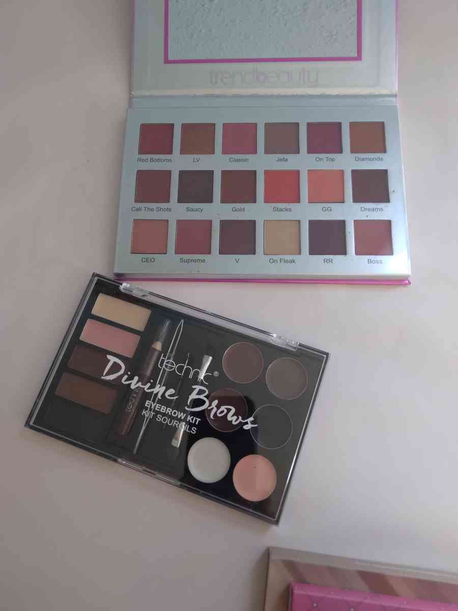 eyeshadow palettes - Houston, Texas - FleaMarketBay