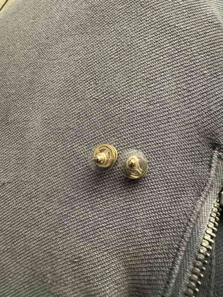 Bullet diamond earrings - Aguila, Arizona - FleaMarketBay