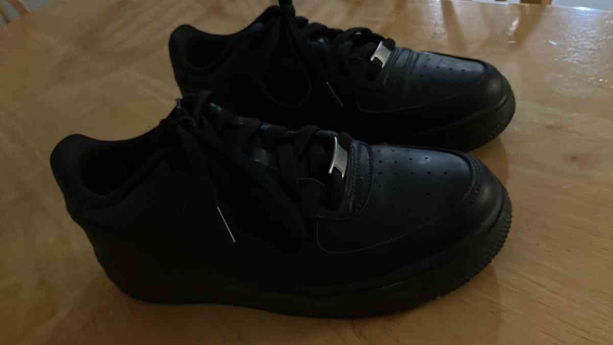 Air Force 1 - Lockeford, California - FleaMarketBay