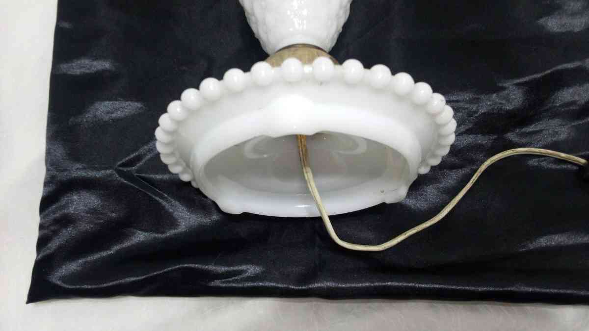 vintage lamp - Jacksonville, Oregon - FleaMarketBay