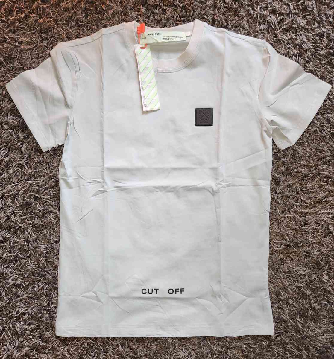 off white teeshirt - Chesterfield, Virginia