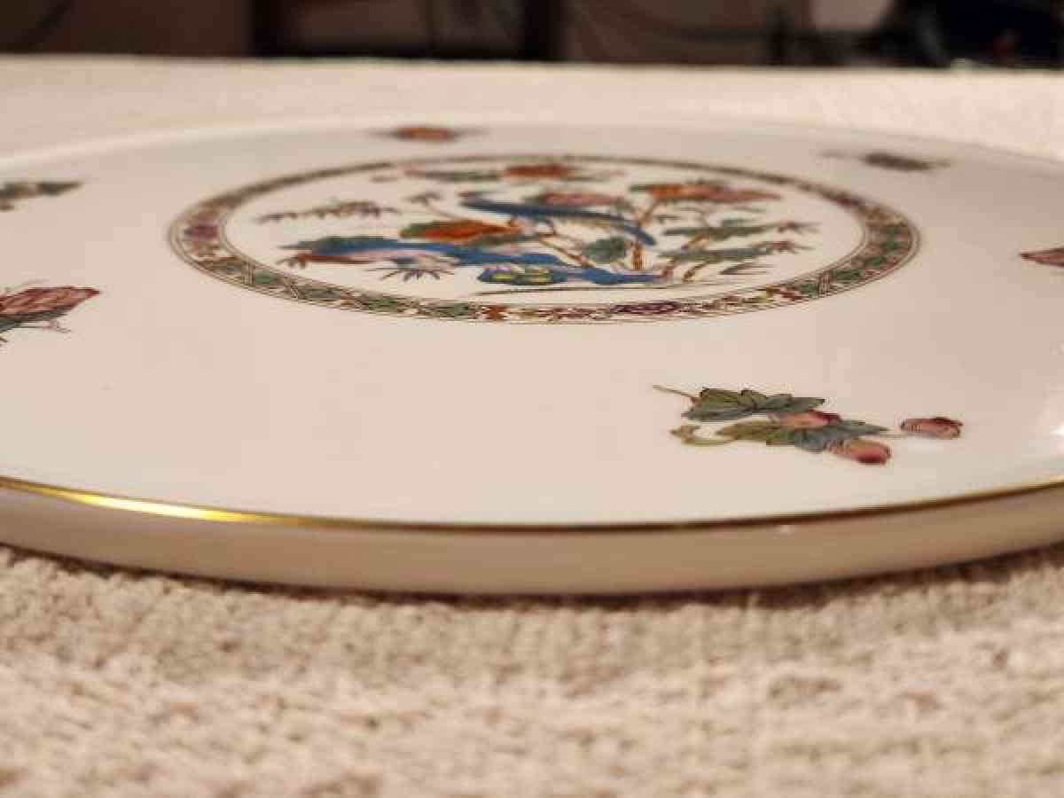 decorative cake plate - Clinton, Massachusetts - FleaMarketBay