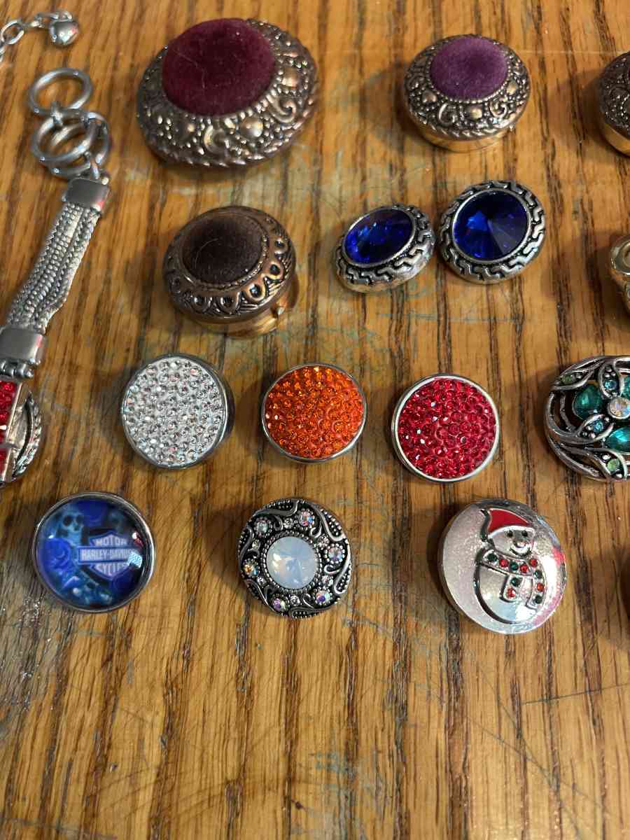 vintage button covers - Neosho, Missouri - FleaMarketBay