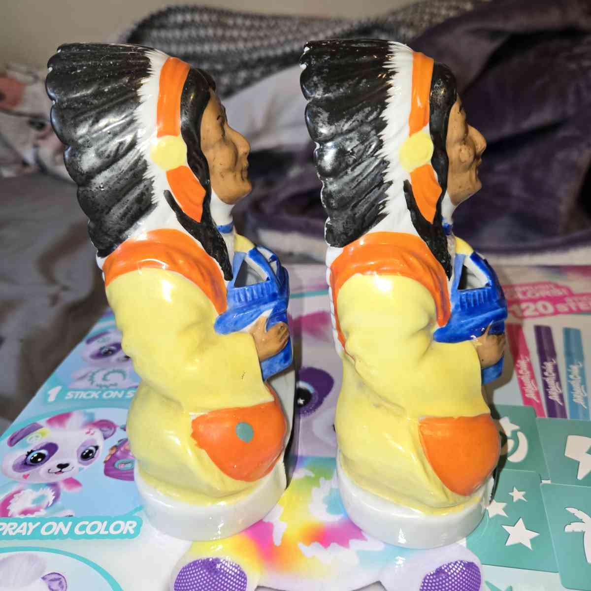 PAIR OF VTG NATIVE AMERICAN CHIEF PAINTED CERAMIC FIGURINES - Layton, Utah - FleaMarketBay