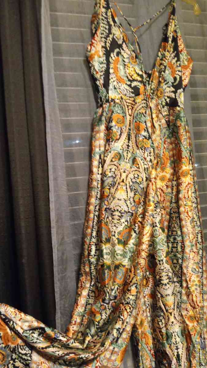 KLD Silk Romper - Pascagoula, Mississippi - FleaMarketBay