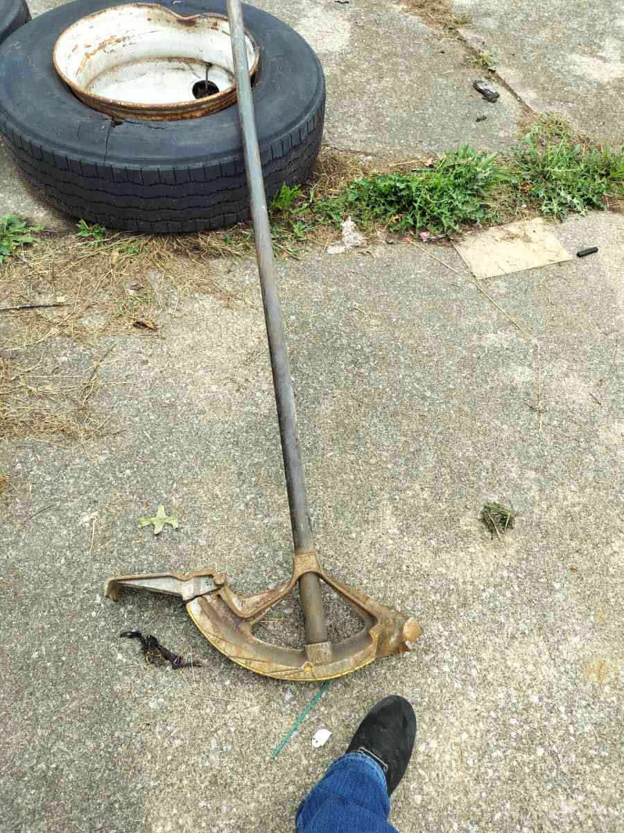 saw tool box vac pipe bender and metal detectors - Akron, Ohio - FleaMarketBay