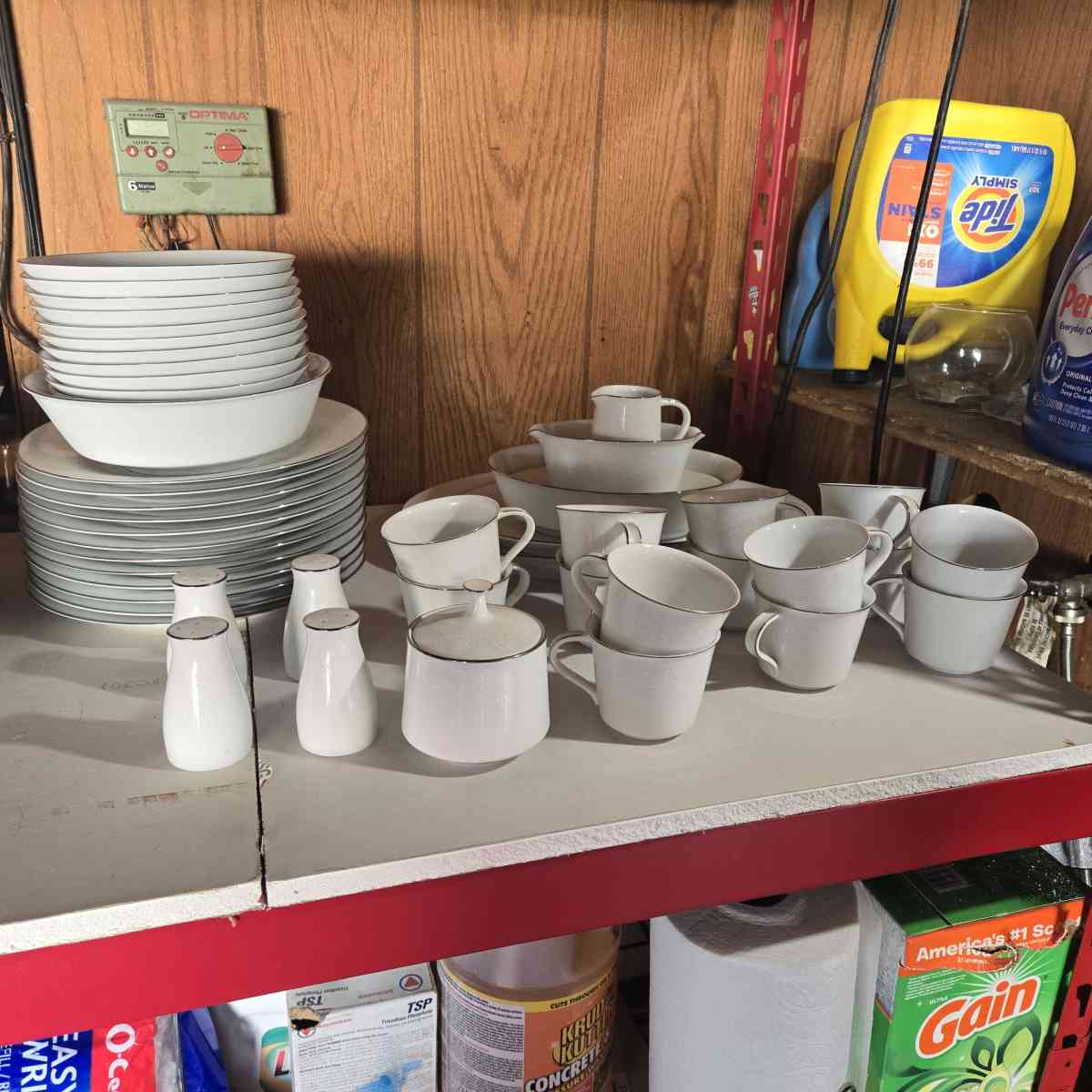 China sets - Fontana, California