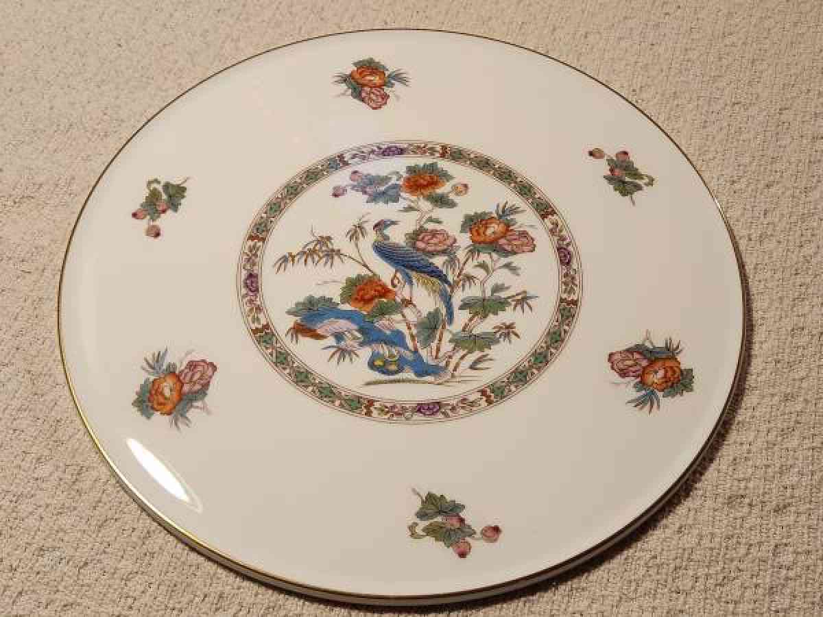 decorative cake plate - Clinton, Massachusetts - FleaMarketBay