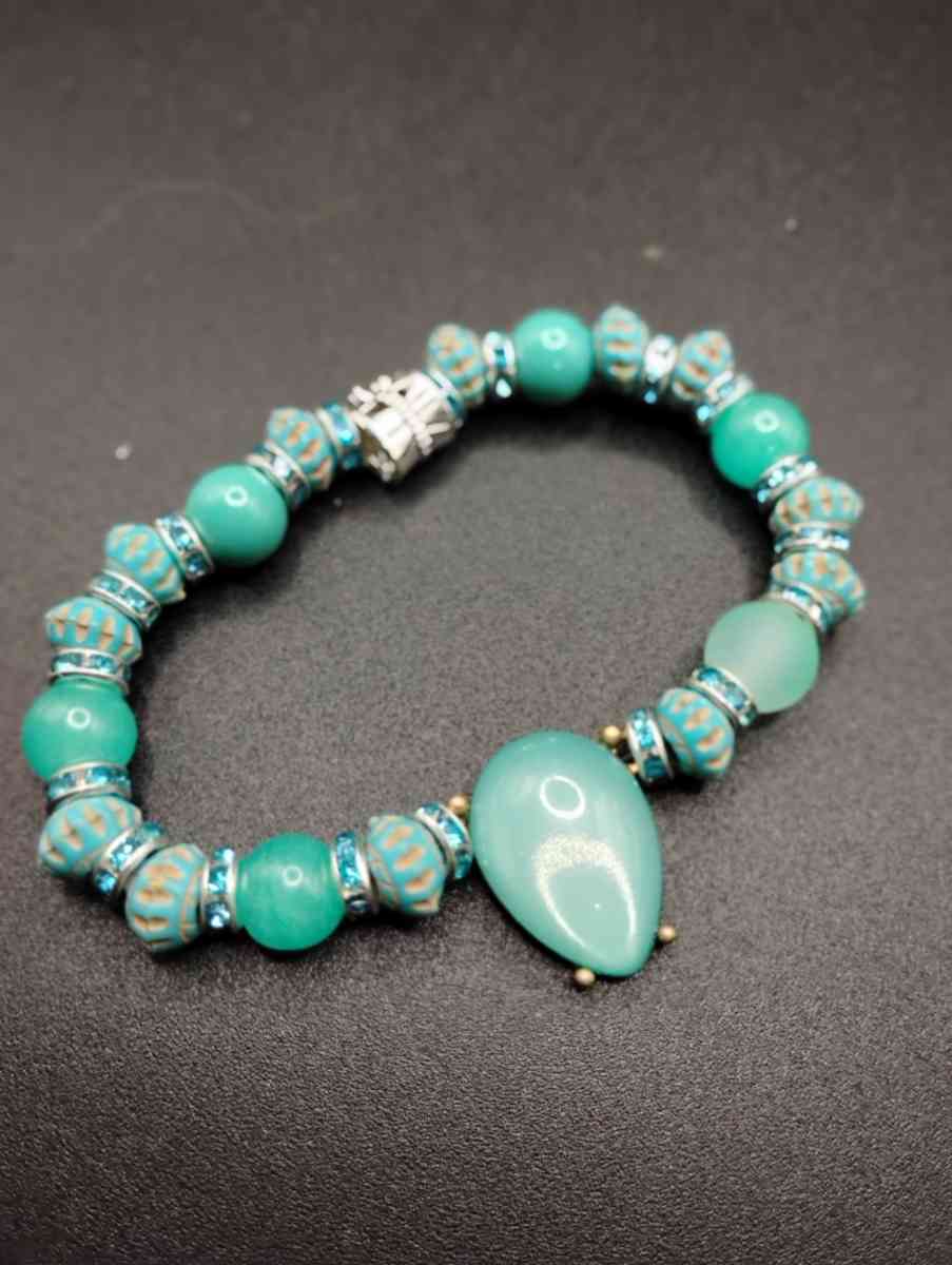 Boho Chic Stretchy Beaded Bracelets - Woodburn, Iowa