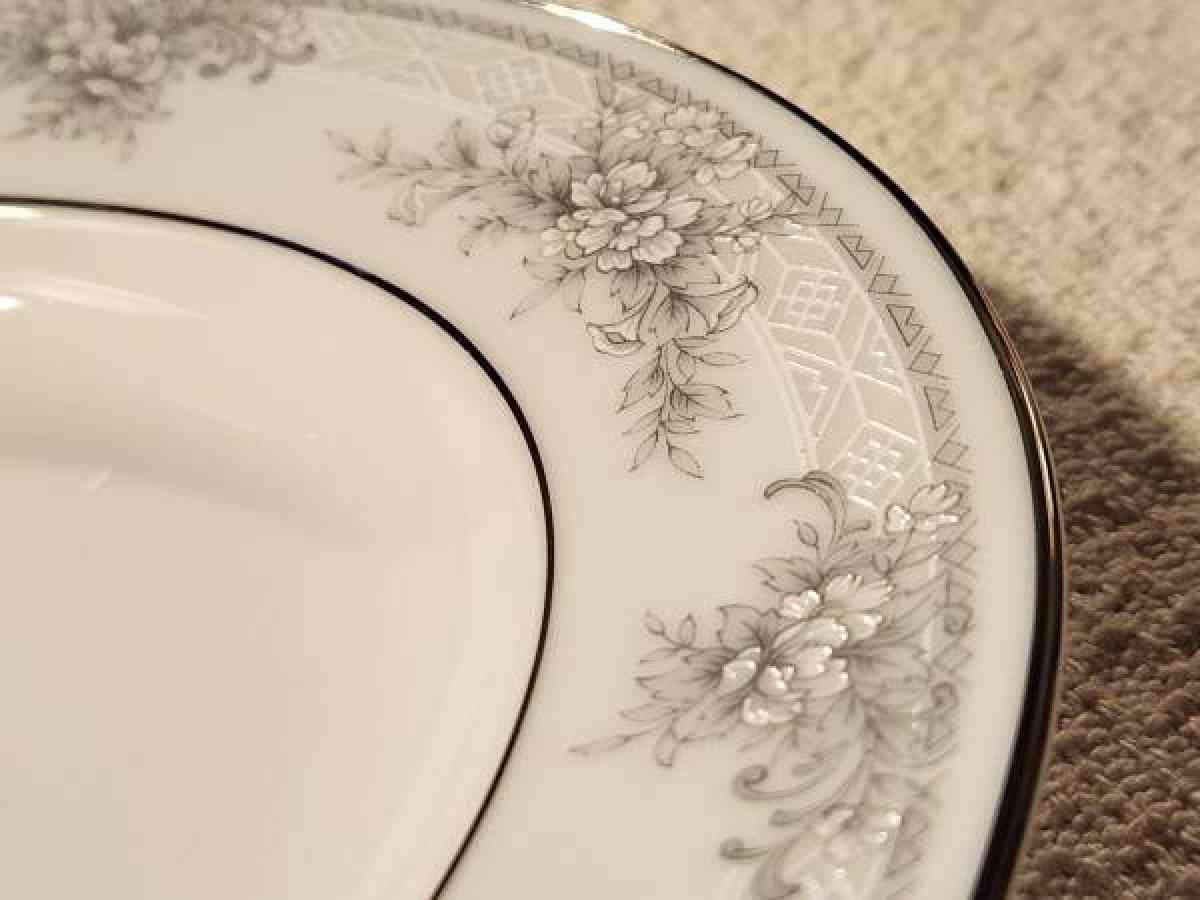 antique oval platter - Clinton, Massachusetts - FleaMarketBay