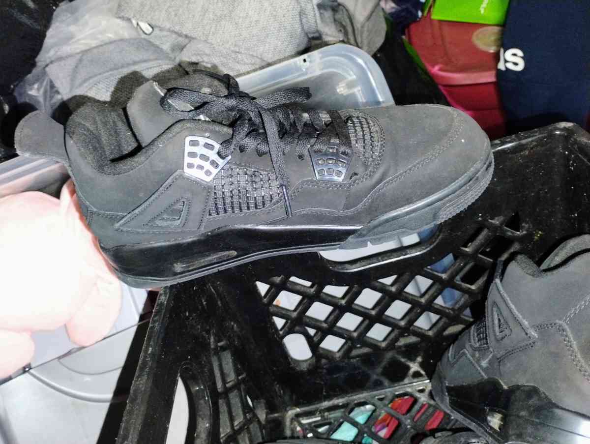 Jordan 4 retro - Fall River, Massachusetts - FleaMarketBay