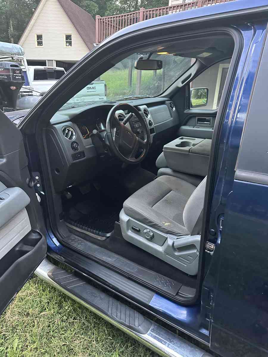 2011 ford f150 v6 eco boost - Martinsville, Indiana - FleaMarketBay