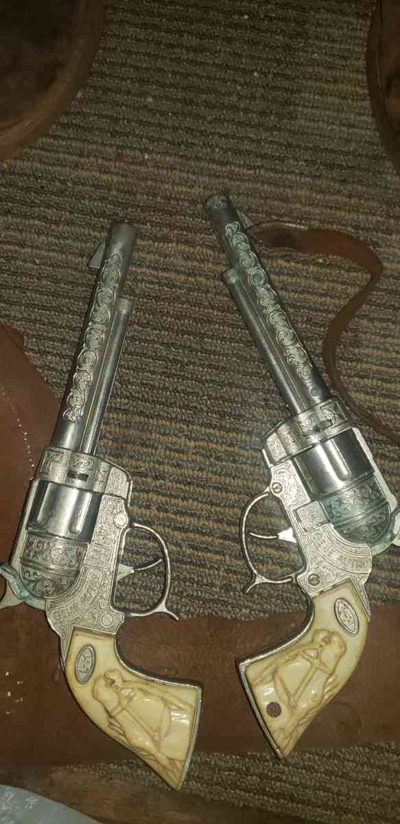 toy cap guns - Middletown, Indiana - FleaMarketBay
