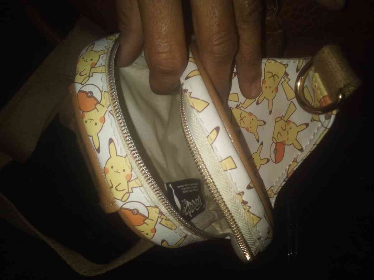 Bloworld Pikachu Electric type sling purse - Albuquerque, New Mexico - FleaMarketBay