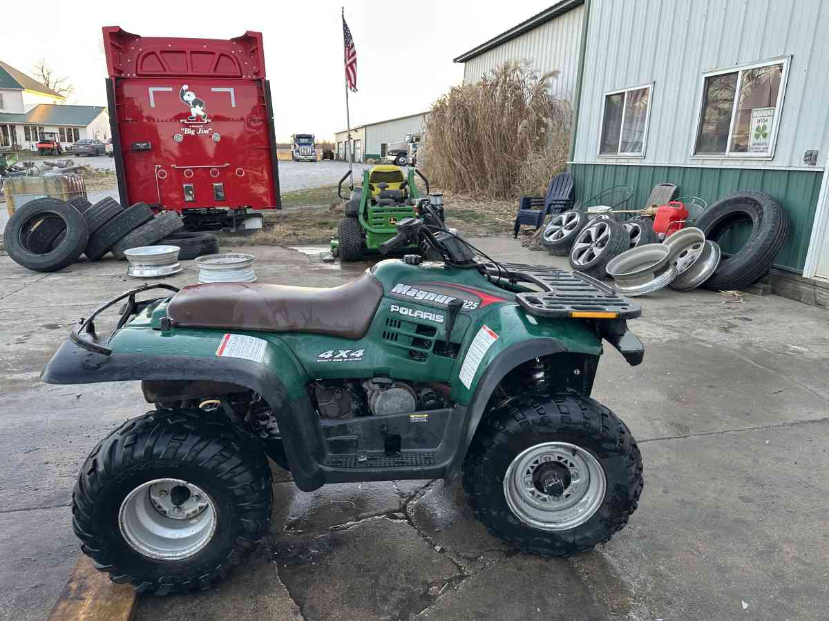 Polaris 325 magnum - Calamus, Iowa - FleaMarketBay